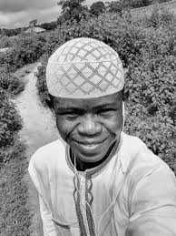 Dear ladies, Let me teach you how to show love to your guy. Some of you  ladies do not know how to show love to the guy you are dating. some ladies