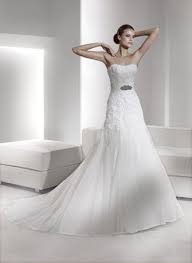 Flauta B1 Bridal Reflections Dymocks Building With Images Sleeveless Wedding Dress Wedding Dresses Bridal Reflections
