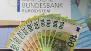 Die bank austria wechselt nur noch eigenen kunden den 500er. Die Neuen 100 Und 200 Euro Scheine Sind Da Deutlich Andere Merkmale