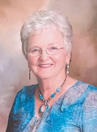 Elizabeth Litchfield's Instagram, Twitter & Facebook