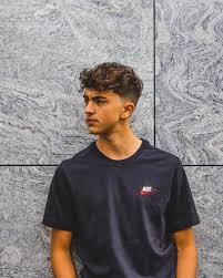 Coiffure Homme 2021 Les Coupes De Cheveux Pour Homme Qui Font Craquer Les Filles