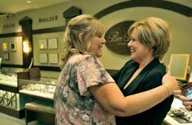 Mom finds surprise of her life in jewelry store window