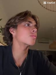 Is Leon Related to Matthew