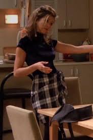 Friends Outfits 90s In 2020 Friend Outfits 90s Inspired Outfits Rachel Green Outfits