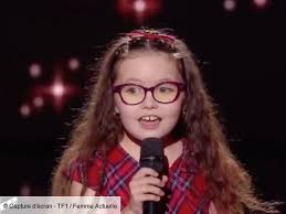 Emma cerchi (the voice kids) bientôt aveugle : Emma The Voice Kids Ses Parents Parlent De Sa Maladie Et Lancent Un Appel A L Aide Femme Actuelle Le Mag