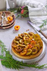 Tarte Aux Reines Claudes Et A La Noisette Recette Tarte Reine Claude Recettes De Cuisine Alimentation
