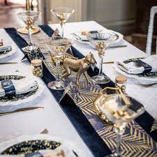 les plus belles tables de noel 2020 idees de fetes decoration de noel bleue table de noel table de noel blanche