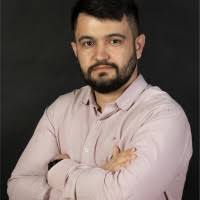 200+ perfis com “Senatore”