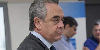 Πεθανε ο προεδροσ του εβεα κωνσταντινοσ μιχαλοσ 06/08/2021; Kwnstantinos Mixalos H Epixeirhmatikh Drash Toy Proedroy Toy Ebea Poy Efyge Mesa Sto Ergostasio Toy Ellada Iefimerida Gr