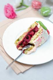 Gateau D Anniversaire Pistache Framboise Alimentation Cuisine Et Boissons Recettes De Cuisine