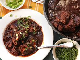 Unlike a classic chili recipe made with ground beef, this recipe doesn't include beans. Divided States Of Chili A Guide To America S Most Contentious Stew Serious Eats