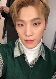 Official seventeens side dish dino thread his role model is michael jackson. Dino Seventeen Height Weight Age Girlfriend Facts Biography