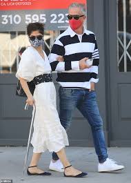 We did not find results for: Selma Blair Rocks A Flirty White Frock As She Steps Out With Ron Carlson In West Hollywood Aktuelle Boulevard Nachrichten Und Fotogalerien Zu Stars Sternchen