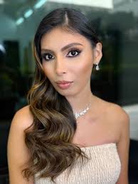 A menos de una semana de iniciar su curso básico, nuestras alumnas ya  tienen sus primeras colaboraciones de modelaje. MUA: @xanderzaamkupartist  Somos la única organización en El Salvador que tiene intercambios con