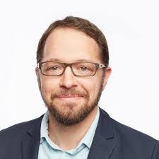 Michael Righter's Instagram, Twitter & Facebook