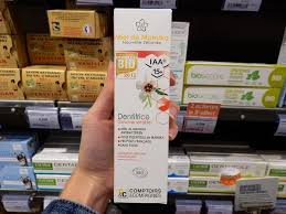 Dix Dentifrices Avec Une Composition Clean Gencive Dentifrice Miel De Manuka