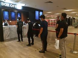 Setelah hampir 4 bulan pawagam di seluruh negara tak dibenarkan beroperasi, kini, kaki wayang semua dah boleh berita baik buat peminat dc comics sebab sekuel wonder woman iaitu wonder woman 1984 dijangka akan menemui korang di pawagam seluruh malaysia pada 1 oktober ini. Pawagam Di Terengganu Yang Pertama Di Malaysia Asingkan Tempat Duduk Lelaki Wanita Ketika Menonton Cayalah Libur