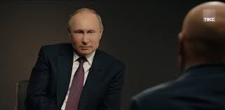 В первой части вы увидите фото путина в его детстве и молодости, когда он учился и начинал делать первые шаги в своей карьере. Vladimir Putin Rasskazal O Svoyom Otdyhe Kumire Molodosti I Seme Politika Oblgazeta