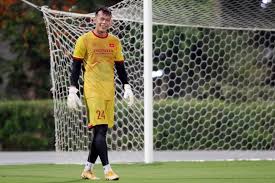 Anh có phong độ cao ở sân chơi v.league và là cái tên thay thế xứng đáng cho đặng văn lâm. 2buhrdq4634pfm