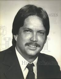 1985 Press Photo Architecture and Construction Services' president Chuck  Leonard