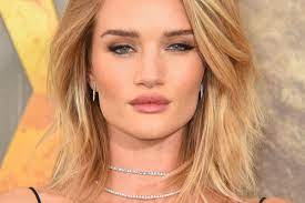 Ask A Hairstylist The Best Haircuts To Thin Out Thick Hair Thick Hair Styles Cool Haircuts Volume Hair