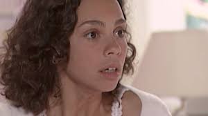 História de Amor: Joyce cai para trás com atitude de Dalva