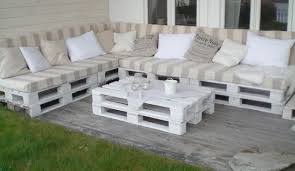 15 idees pour fabriquer son salon de jardin en palettes mobilier de salon salon de jardin palettes meuble palette