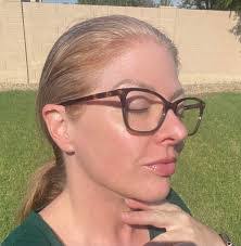 Heather Hottle's Instagram, Twitter & Facebook