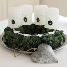 Adventskranz Mit Sternchen Und Zinkzahlen Adventskranz Adventskranz 2017 Adventskranz Ideen