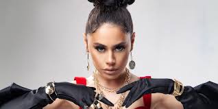 Both are focused on strong female subjects from history and are written as songs of empowerment. Esc Check Efendi Tanzt Mit Mata Hari Fur Aserbaidschan
