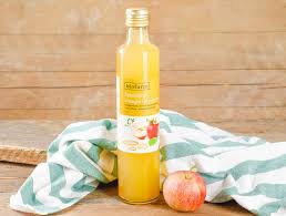 Achetez depuis la belgique un vinaigre de cidre bio d'exception, non pasteurisé, non filtré, sans sulfite, vieilli en fût de chêne. Vinaigre De Pomme Non Filtre Bio 5dl De Biofarm Chez Vous