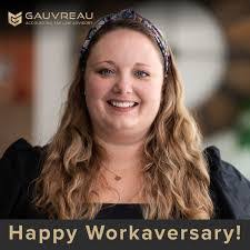 Dani Buck's Instagram, Twitter & Facebook