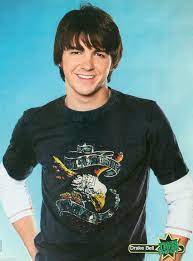 Not only did the episode reunite peck with his former costar drake bell, but it also. Drake Bell Tiger Beat Drake Bell Drake And Josh Drake Josh