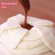 Ecouvrez Notre Pomme Feuilletee Au Four Qui Renferme Un Cœur Coulant Au Caramel Beurre Sale Pour Realis Caramel Au Beurre Sale Gateaux Et Desserts Feuillete