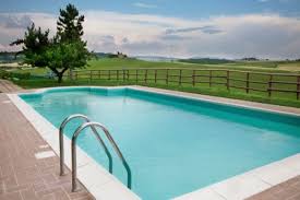 Peut On Se Baigner Apres Un Traitement Chlore Choc D Une Piscine Guide Piscine Fr