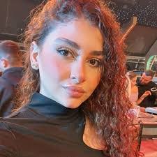 Julie Eiden's Instagram, Twitter & Facebook