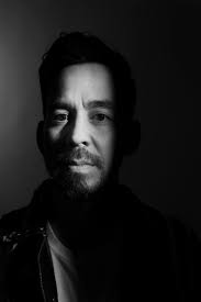 Michael kenji shinoda (篠田 賢治, shinoda kenji) (/ʃɪˈnoʊdə/, born february 11, 1977) is an american musician, rapper, singer, songwiter, record producer, and graphic designer. Linkin Park S Mike Shinoda Is Taking The Next Step Gq