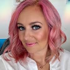 Charlotte Watson's Instagram, Twitter & Facebook