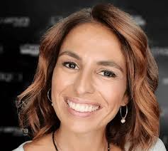 Segundo sua filha, kiara carrière, confirmou à afp, o roteirista não estava doente e morreu enquanto dormia em casa. Uma Dor Precoce Joana Cruz Da Rfm Chora A Morte Do Pai Deixou Nos Cedo Demais Nacional Flash