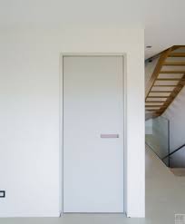 Porte Interieure Moderne Avec Poignee Encastree Porte Interieur Moderne Portes Interieures Grises Interieur Maison