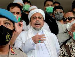 Mereka mengancam akan membakar rumah jika rizieq shihab dipenjara, kata pria yang akrab mereka marah dan merasa tersinggung atas beberapa pernyataan mahfud md tentang rizieq shihab. Habib Rizieq Hanya Perlu Mendekam Selama 3 Bulan Di Penjara Begini Penjelasannya Fajar