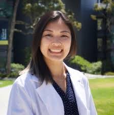 Lynna Davis's Instagram, Twitter & Facebook