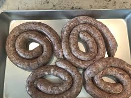This homemade beef sausage is so easy, with amazing results. Homemade Garlic Sausage Charcuterie Stuffing Grinding