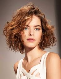 Coupes De Cheveux Les Tendances Du Printemps Ete 2016 Carre Court Boucle Coupe De Cheveux Et Tendances Coiffures