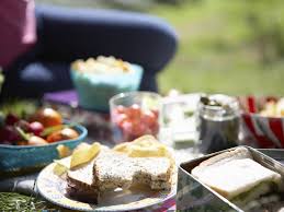 21 No Mess Fuss Free Picnic Ideas Kidspot Lebensmittel Essen Picknick Essen Ideen Gesundes Picknick