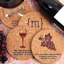 Non mancano, nella nostra rassegna, motti di spirito divertenti e arguzie pungenti. Frasi Matrimonio E Vino