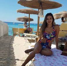 36 anni cagliaritana volto emergente di sky che duellerà con diletta leotta nella nuova stagione sportiva. Bandar Ceme Online Idn Poker Online Idnplay Pokergalaxy Cemeku Bomber Valentino Belle Donne