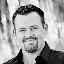 Can you run a 5:46 minute mile? How about holding that pace for a marathon?  (2:31:12) What about 50 MILES??? 😳 28 year-old Charlie Lawrence just broke  the 50-mile world record with