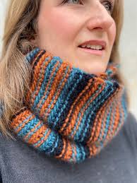 CROCHET PATTERN/ Striped Chunky Crochet Cowl Pattern