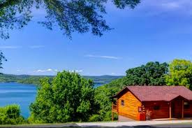 Cedar bluff is also good for 2 adults that want privacy and a closer view of lake. Honeymoon Cabins With Hot Tubs Near Beaver Lake Ar Glamping Hub
